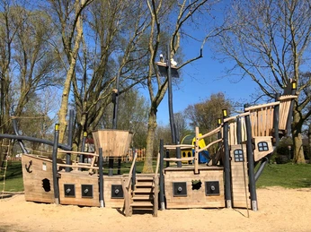 Piratenschiff Abenteuerspielplatz Otterndorf