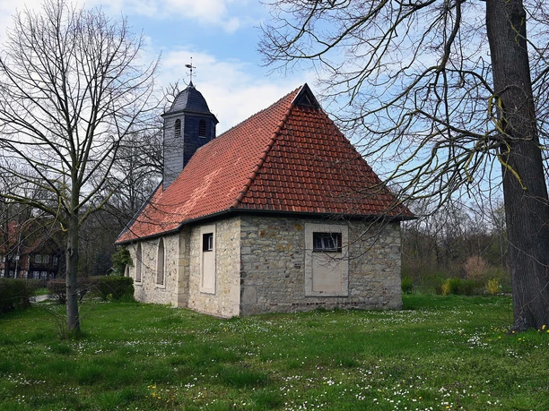 Gutskapelle Wedesbüttel.jpg Gutskapelle Wedesbüttel