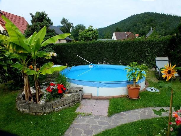 Pool kann auf Anfrage genutzt werden