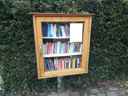 Bücherschrank Bülkau