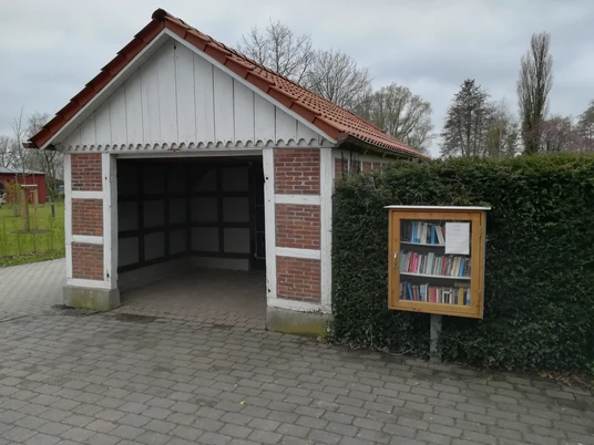 Bücherschrank Bülkau