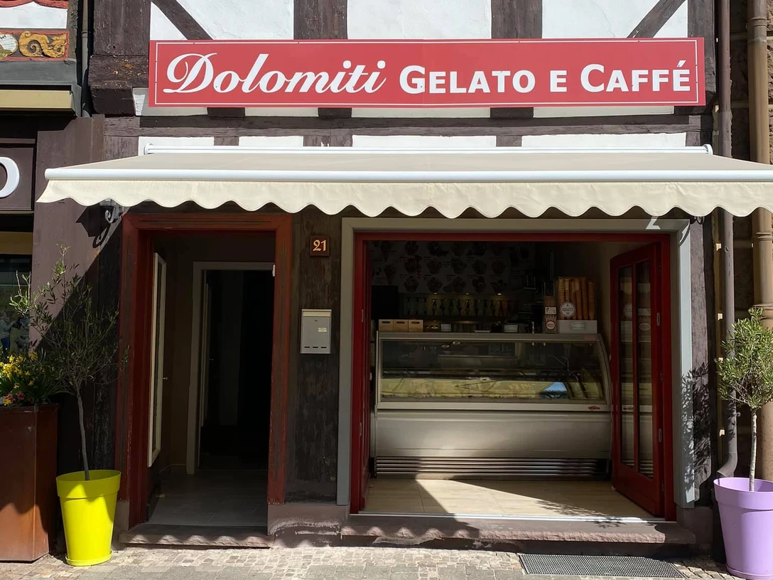 Dolomiti Marktplatz.jpg