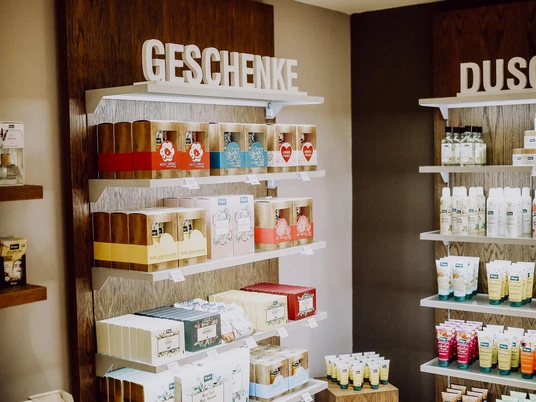 Einkaufen im Kneipp-Shop