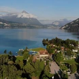 hotel-neuhaus-luftbild-thunersee-niesen.jpg