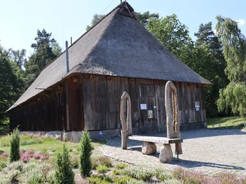 Bank Wenn aus Fremden Freunde werden©EWLH (2).JPG