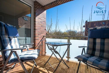 Ferienwohnung-Sonnenwinkel-Haus-Hahntje-Juist-Balkon