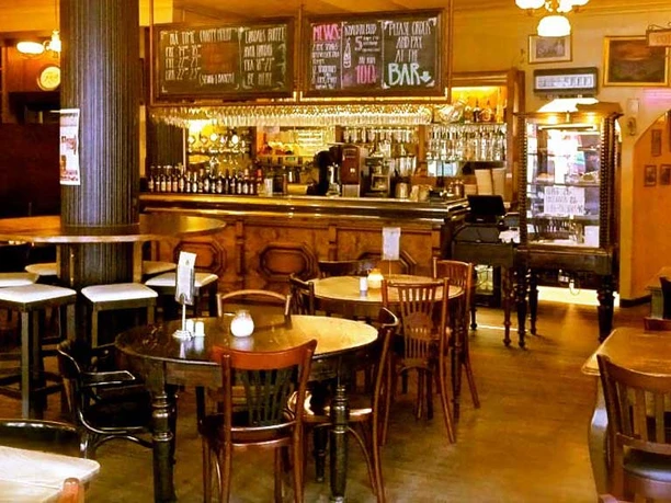 cafe-victoria-1