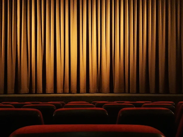 movie-theater-g29d0c172c_1920 movie-theater-g29d0c172c_1920