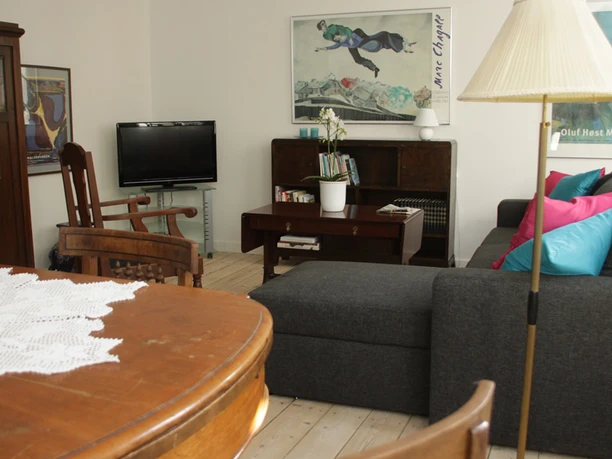 Apartment 4 Apartment 4