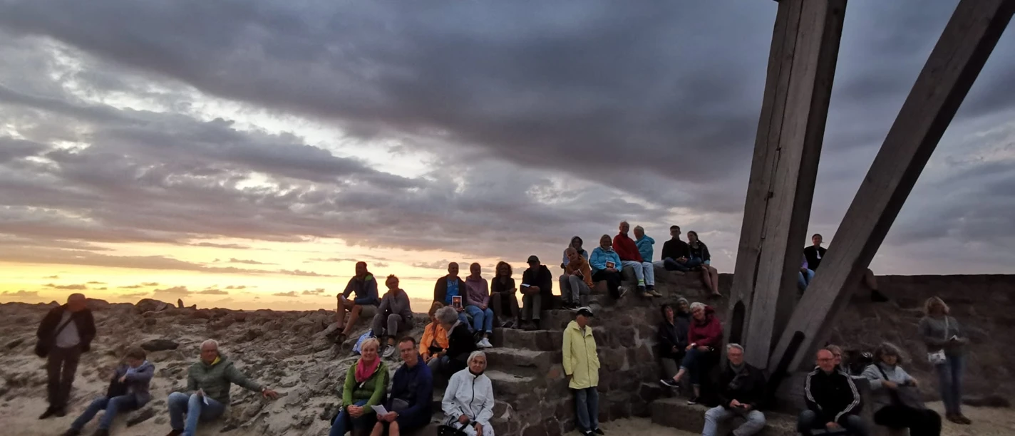 strandandacht-an-der-kugelbake-urlauberseelsorge-nordseeheilbad-cuxhaven.jpg