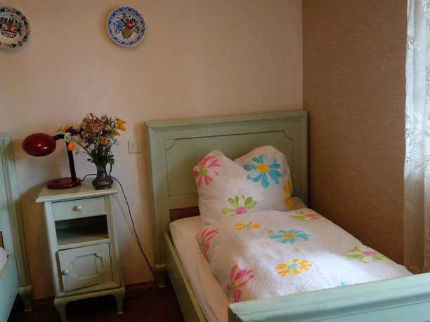 2-Schlafzimmer mit zwei Einzelbetten