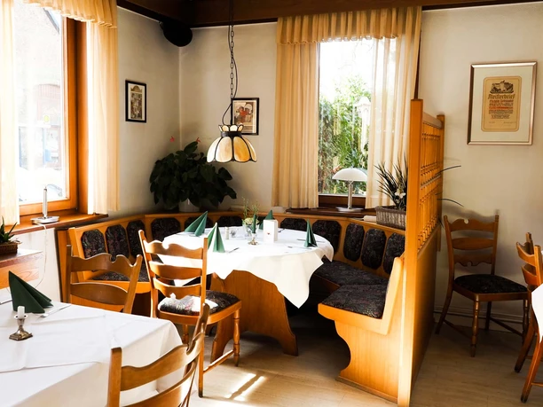 Gaststaette Geldmacher bittet zu Tisch Gaststaette Geldmacher bittet zu Tisch