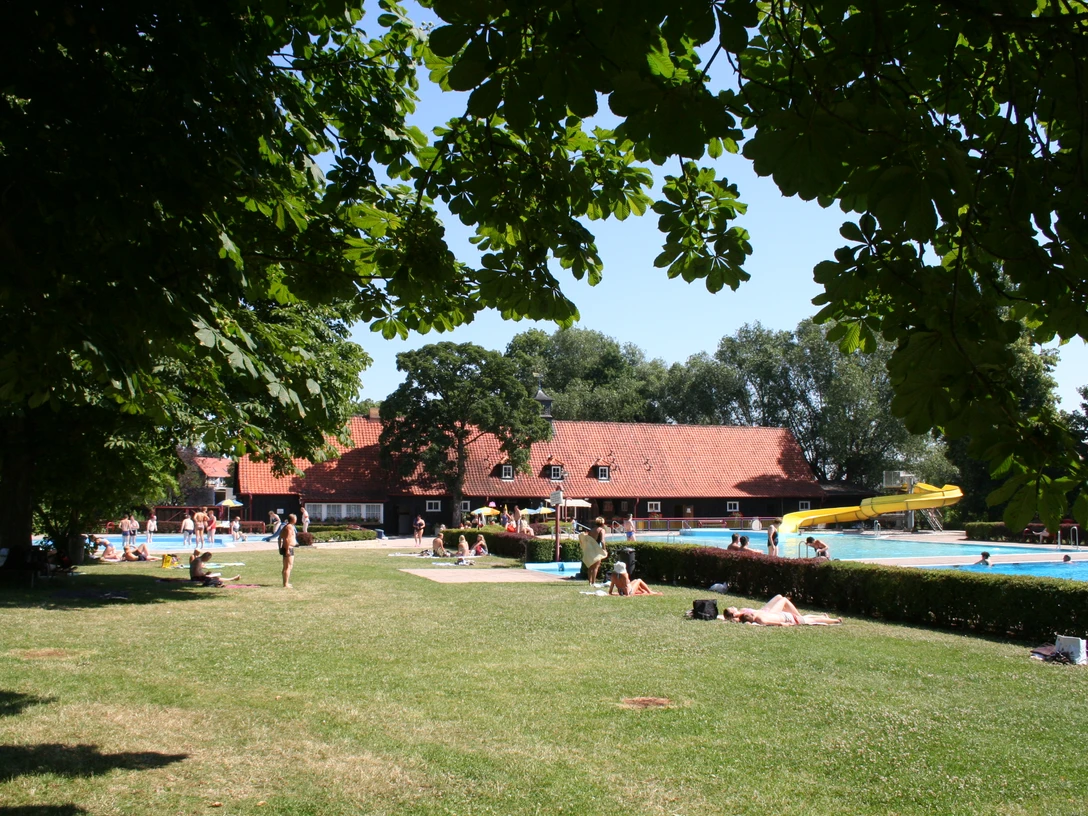 Waldhofbad1.jpg Waldhofbad Wernigerode