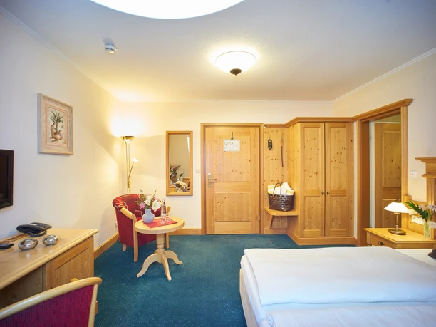 Doppelzimmer Standard_5.jpg