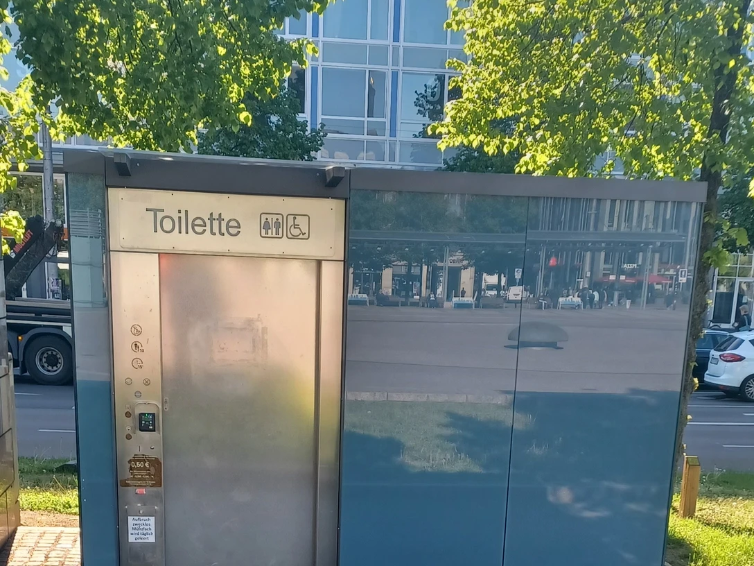 Öffentliche Toilette am Augustusplatz - Sanitäre Anlagen in Leipzig Öffentliche Toilette am Augustplatz in Leipzig