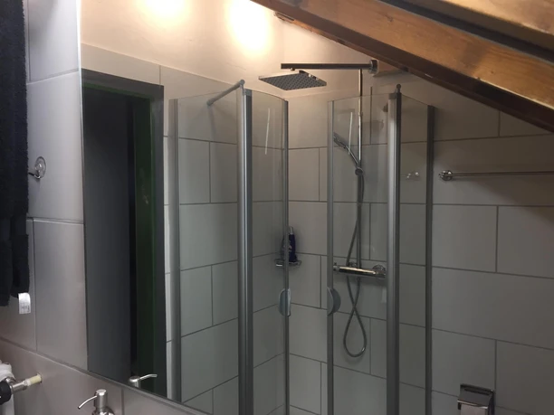 Du/WC Familienzimmer
