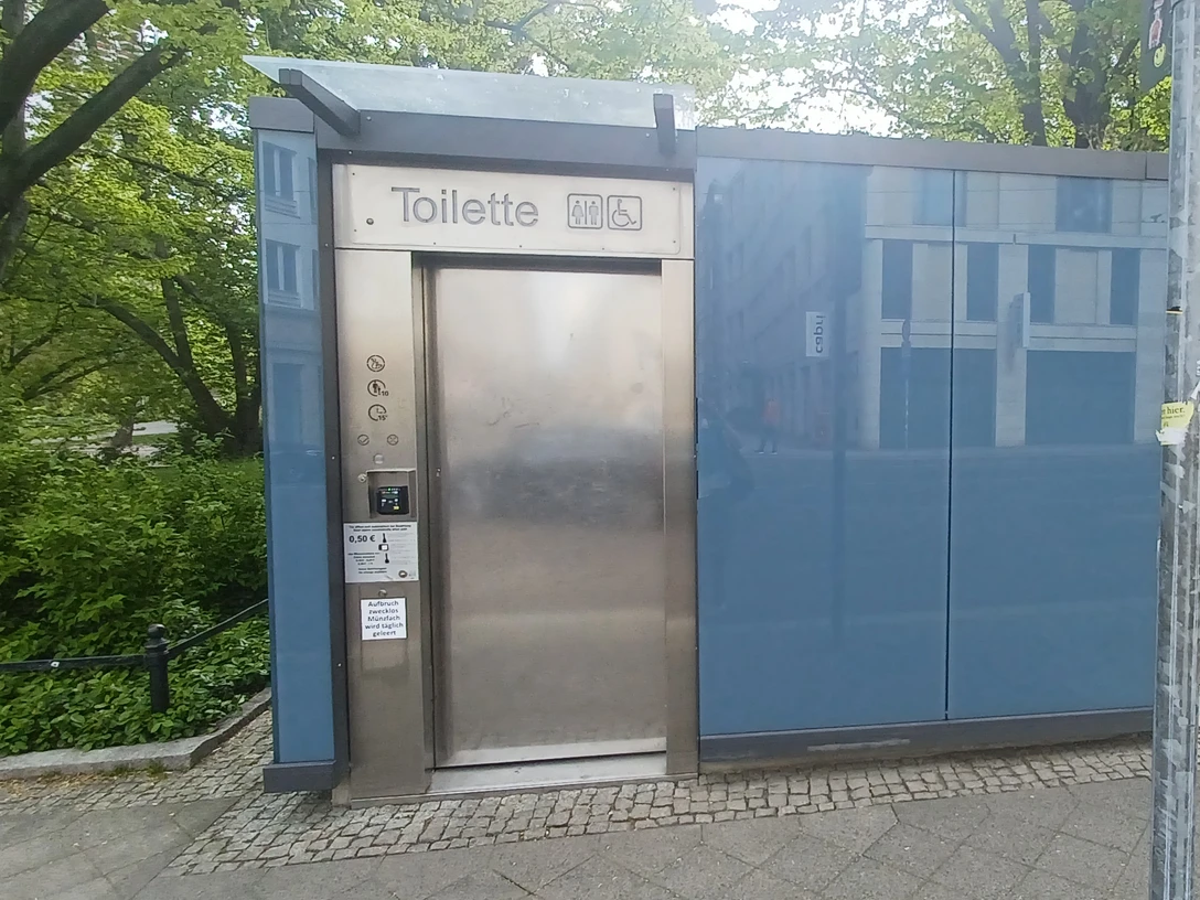 Öffentliche Toilette in der Goethestraße - Barrierefreie Sanitäranlagen in Leipzig Öffentliche barrierefreie Toiletten in der Goethestraße in Leipzig