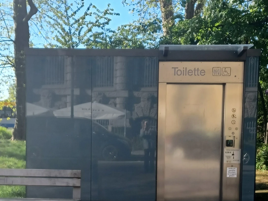 Öffentliche Toiletten am Martin-Luther-Ring - Barrierefreie Sanitäranlagen in Leipzig Öffentliche barrierefreie Toiletten am Martin-Luther-Ring in Leipzig