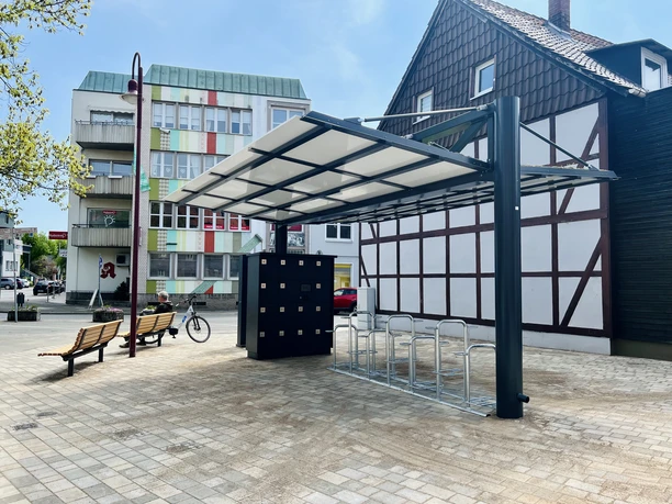 Fahrradabstellanlage und E-Bike Ladestation am Möncheplatz Fahrradabstellanlage und E-Bike Ladestation am Möncheplatz