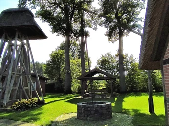 Die idyllische Lage des Breddorfer Heimathaus Die idyllische Lage des Breddorfer Heimathaus