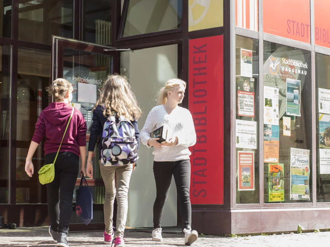 Eingang Stadtbibliothek 2