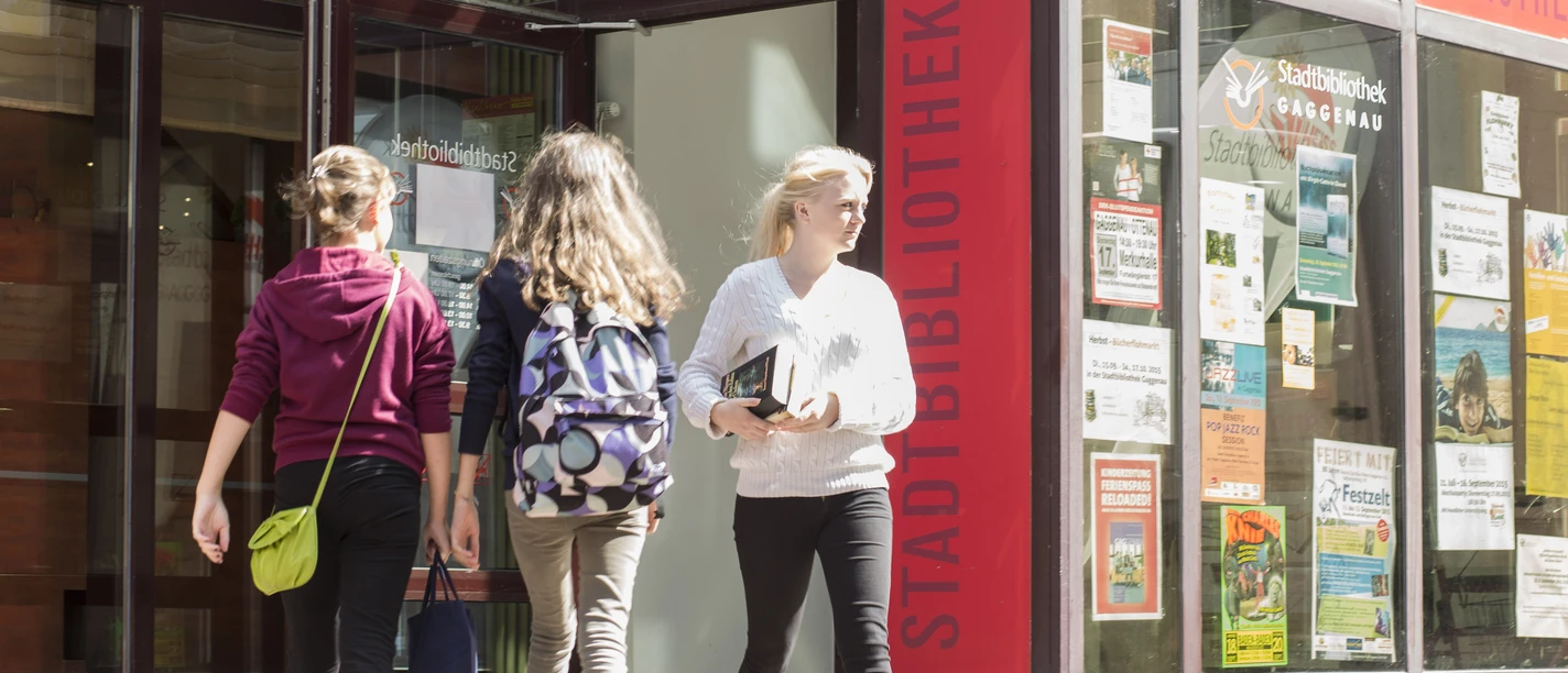 Eingang Stadtbibliothek 2