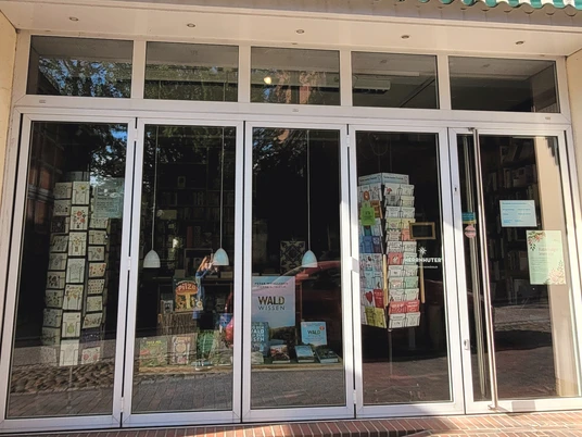 Buchhandlung Weber_Silvana Dust_20230510 (2).jpg