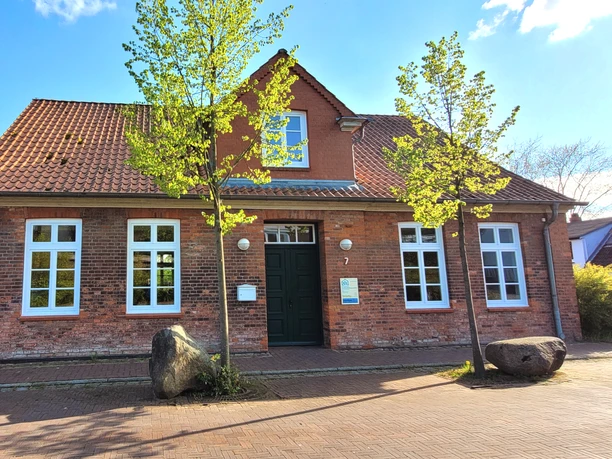 Evang. Familienbildungsstätte_Silvana Dust_20230510 (5).jpg Außenansicht der evangelischen Familienbildungsstätte