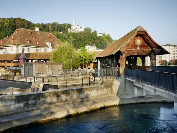 Le Pont des Moulins Vue sur le pont en bois Spreuerbrücke Ville de Lucerne