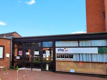 Volkshochschule_Silvana Dust_20230510 (1).jpg