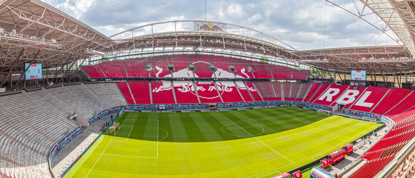 Blick ins Stadion der Eventlocation Red Bull Arena | Leipzig Convention Bureau Blick ins Stadion der Eventlocation Red Bull Arena Leipzig – präsentiert vom Leipzig Convention Bureau