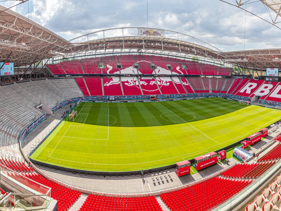 View into the stadium at the event venue Red Bull Arena | Leipzig Convention Bureau Blick ins Stadion der Eventlocation Red Bull Arena Leipzig – präsentiert vom Leipzig Convention BureauView into the stadium at the event venue Red Bull Arena Leipzig – presented by Leipzig Convention Bureau