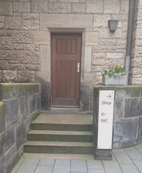 Öffentliche Toilette an der Thomakirche - Barrierefreie Sanitäranlagen in Leipzig Öffentliche Toilette an der Thomaskirche in Leipzig