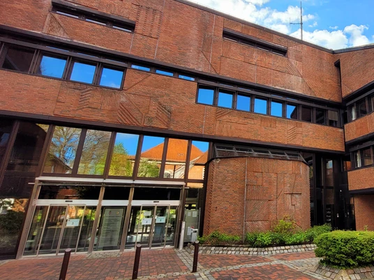 Kreisverwaltung_Silvana Dust_20230510(3)_1980x1310.jpg