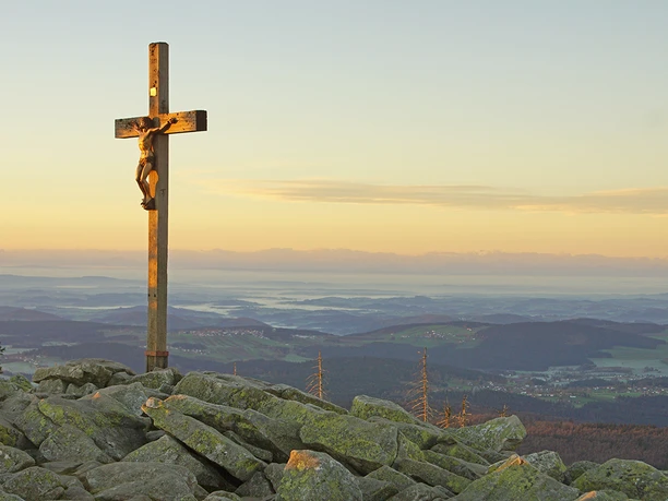 Lusengipfel mit Alpenblick