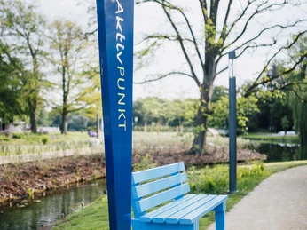 Baumelbänke im Kurpark Bad Salzuflen