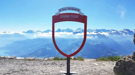 Grand Tour, spot photo Niesen