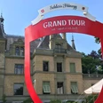 grand-tour-foto-spot-schloss-huenegg.jpg Grand Tour, Foto-Spot Schloss HüneggGrand Tour, Hünegg Castle photo spotGrand Tour, spot photo du château de Hünegg