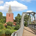 Kirche und Kirchsteigbrücke in Berkenthin