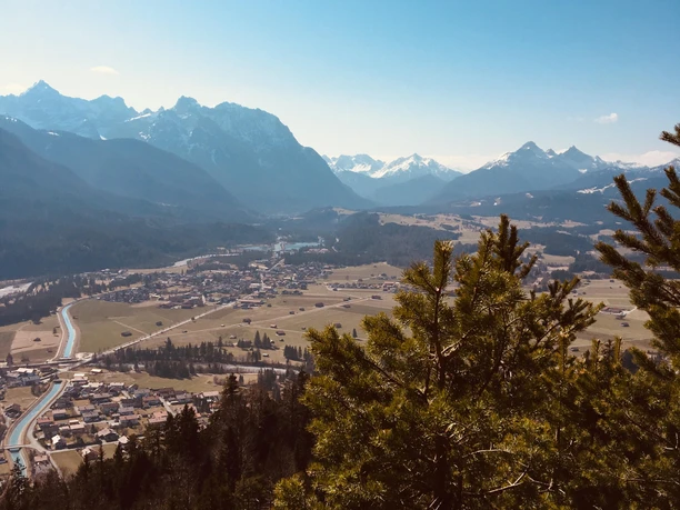 608F1BDB-8987-4D3E-A987-B5E2EA2A5A21