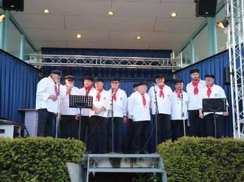 Shanty-Chor auf Juist.JPG Shanty-Chor auf Juist