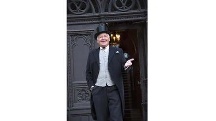 Graf Carl Georg von Wedel Das Bild zeigt den Stadtführer verkleidet als Graf Carl Georg von Wedel