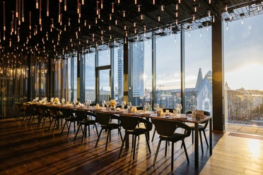 Show kitchen und vinotheque event area at the conference hotel Felix im Staycity Leipzig – presented by Leipzig Convention Bureau