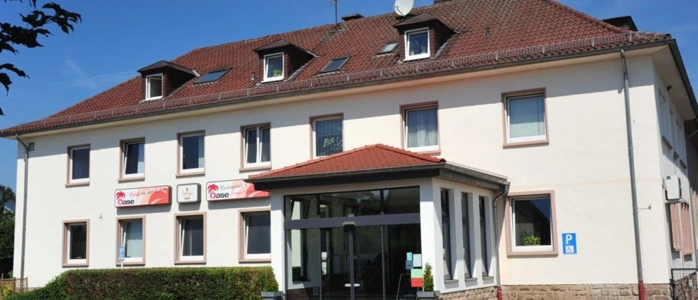 Aussenansicht Hotel Oase_Haus an der Eder.jpg