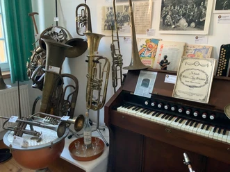 Blech-Harmonium.jpeg