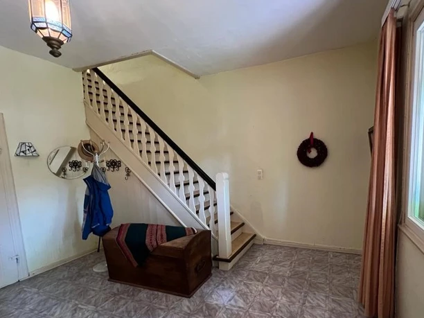 Flur hinauf zur Ferienwohnung vom Hilmers Hof Flur hinauf zur Ferienwohnung vom Hilmers Hof