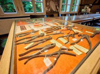 Manuelskotten Alte Werkzeuge in der Ausstellung der Manuelskotten