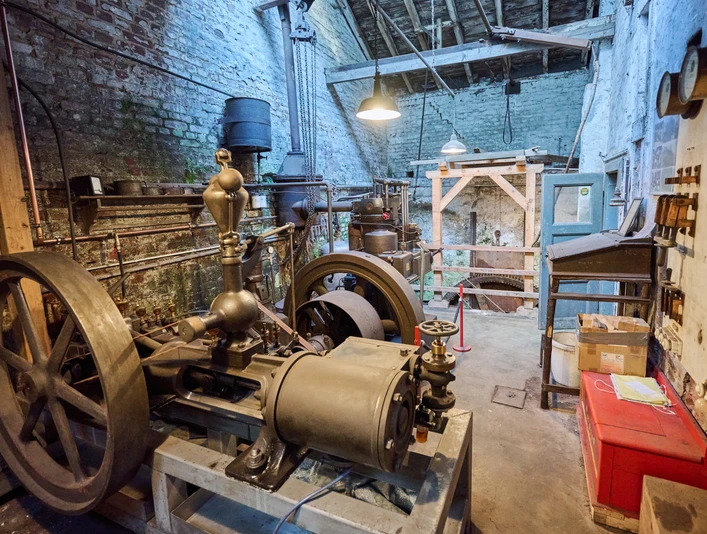 Manuelskotten Ausstellung der Nassschleiferei in den ManuelskottenExhibition of wet grinding in the ManuelskottenTentoonstelling van nat slijpen in de Manuelskotten