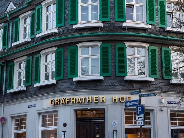 Eingang vom Hotel Gräfrather Hof