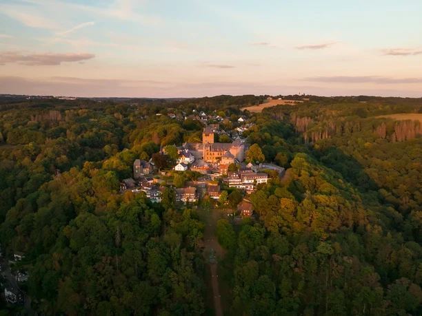 Schloss Burg an der Wupper Panorama Blick auf die Schloss Burg